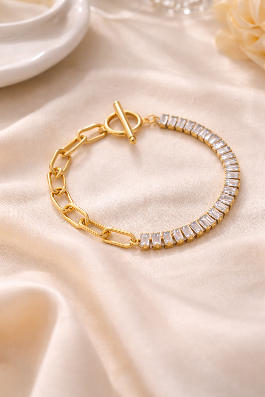 Crystal Toggle Armband